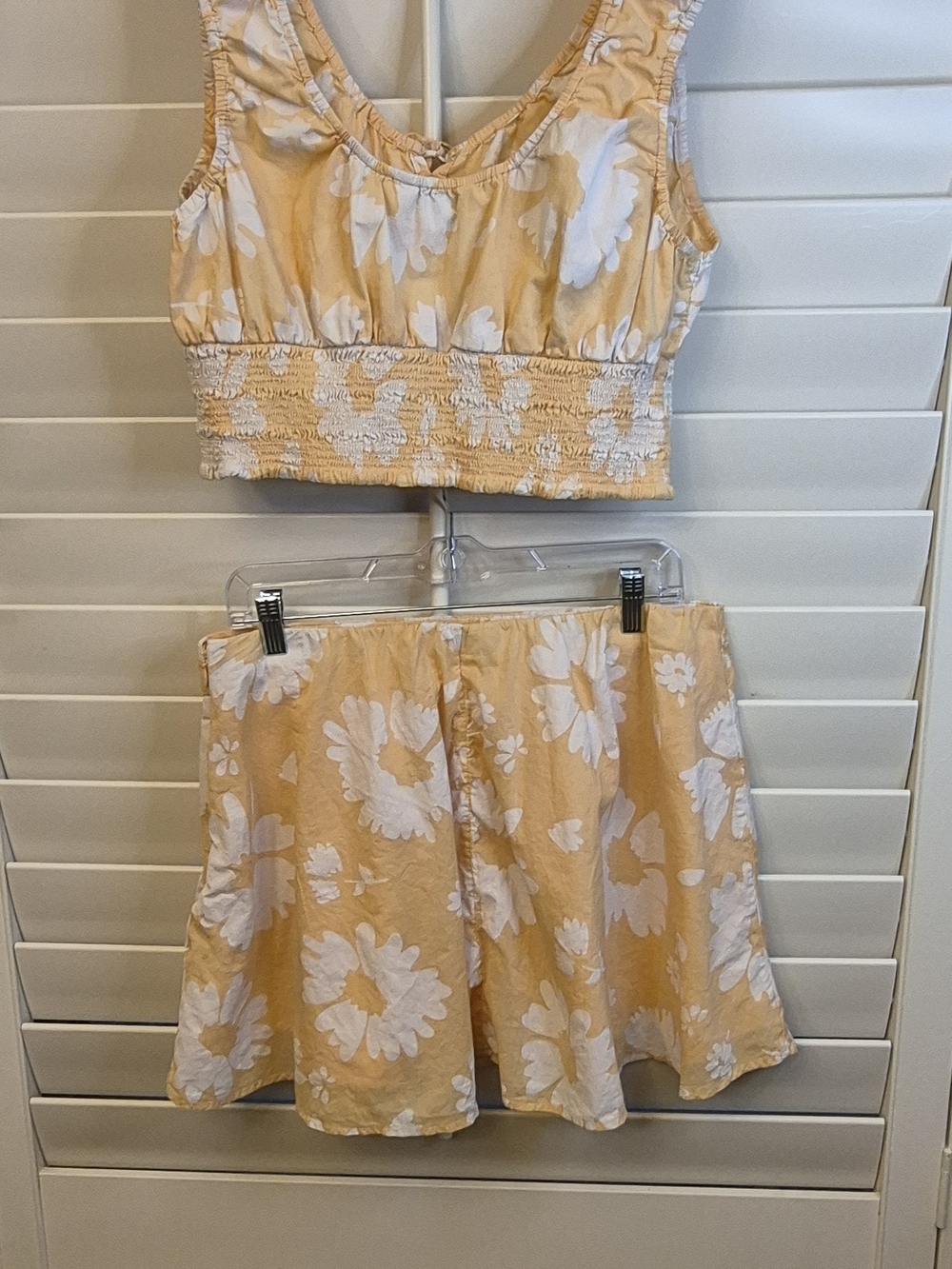 American Eagle XL Top & Large Elastic Waist Skirt Set Yellow With White Flowers - Picture 3 of 6